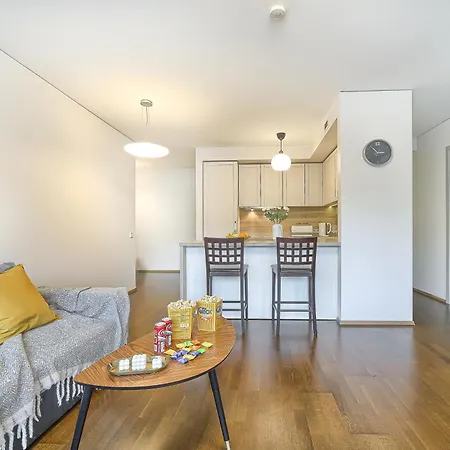 Apartment Family Oasis X Free Parking X Self Check In 24x7