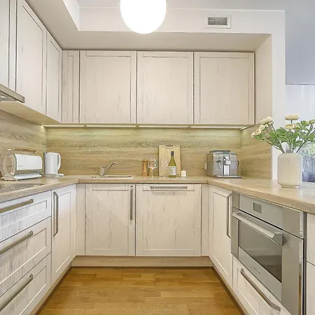 Family Oasis X Free Parking X Self Check In 24x7 Apartment *