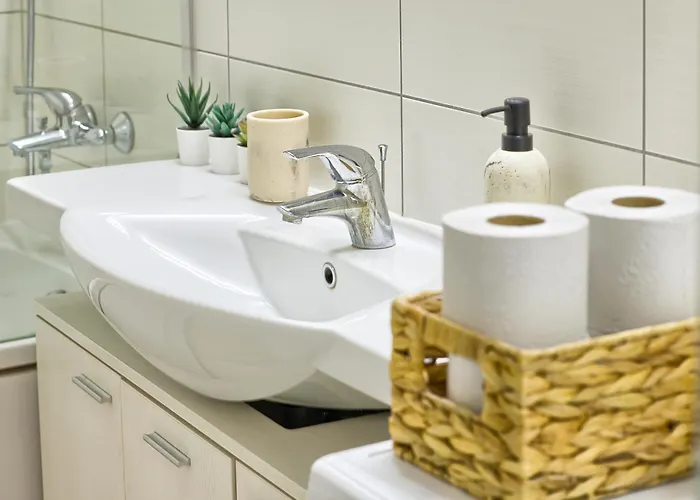 Family Oasis X Free Parking X Self Check In 24x7 Vilnius