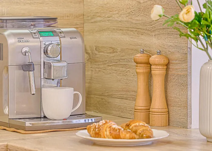 Family Oasis X Free Parking X Self Check In 24x7 *